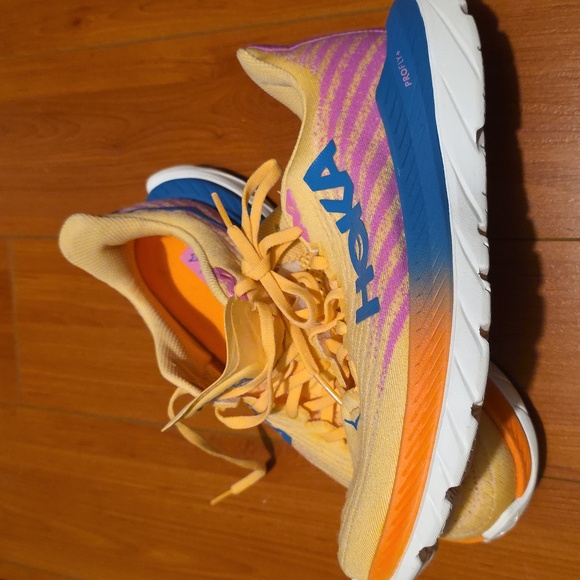 Hoka Vibrant Yellow and Blue Sneakers. Size 7.5B - Picture 7 of 8